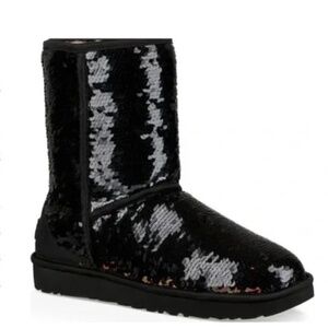 UGG Classic Short Sparkle Sequin Black -Size 8 Shearling Wool Lined Winter Boot
